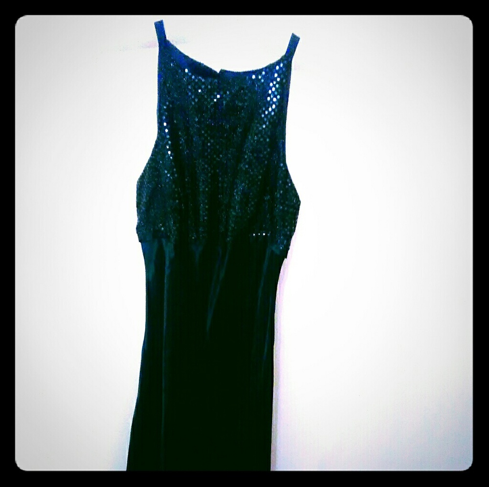 Dark green dress elegant
